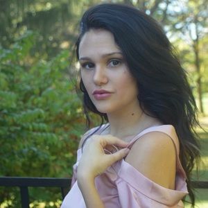 Meet your Posher, Alexandra